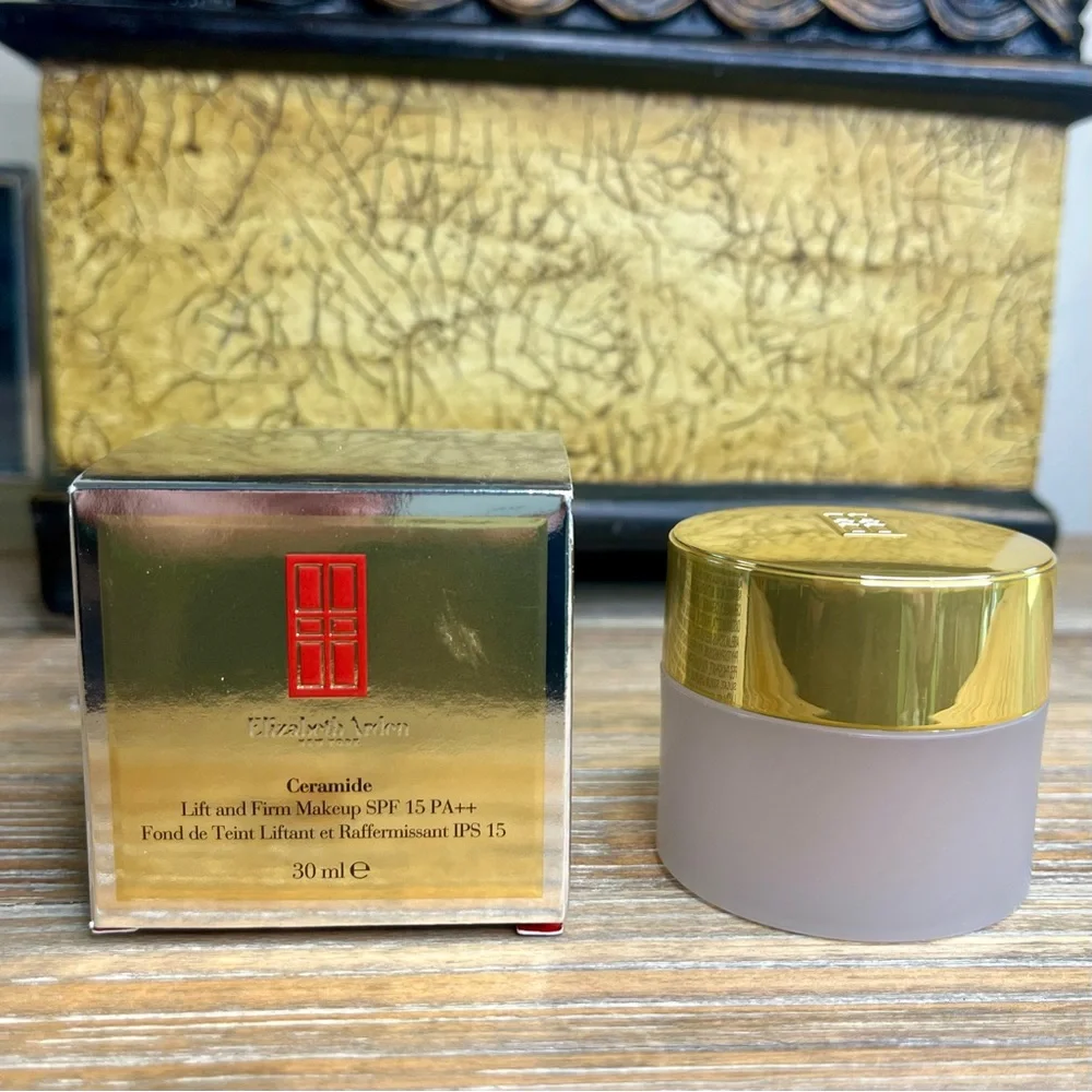 NIB* Elizabeth Arden Ceramide Lift and Firm Makeup SPF 15 Shade 15 Coco 30ml